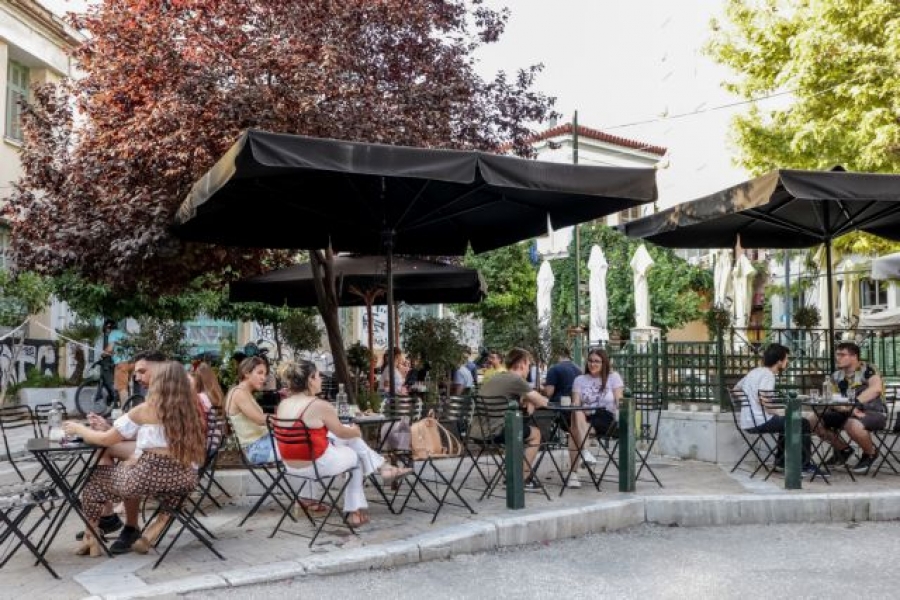 Δύο τεστ την εβδομάδα για ανεμβολίαστους εργαζόμενους στην εστίαση