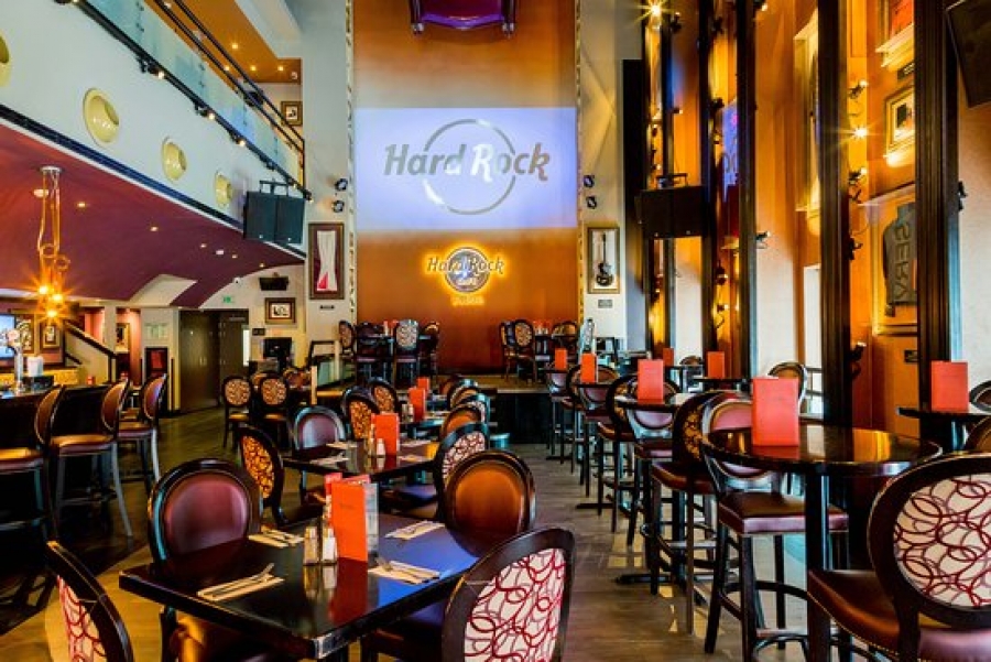 Το 2ο pop up store στον Πειραιά άνοιξε το Hard Rock Cafe