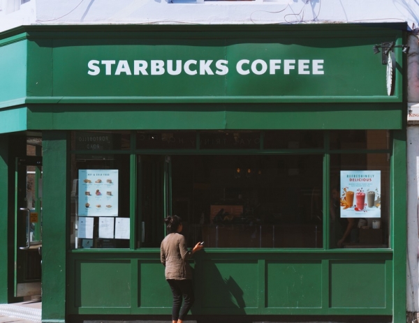 Τα Starbucks σε νέες περιπέτειες στην Κίνα