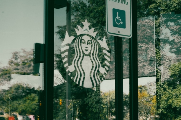 Starbucks και Target σε νέα κανάλια συνεργασίας