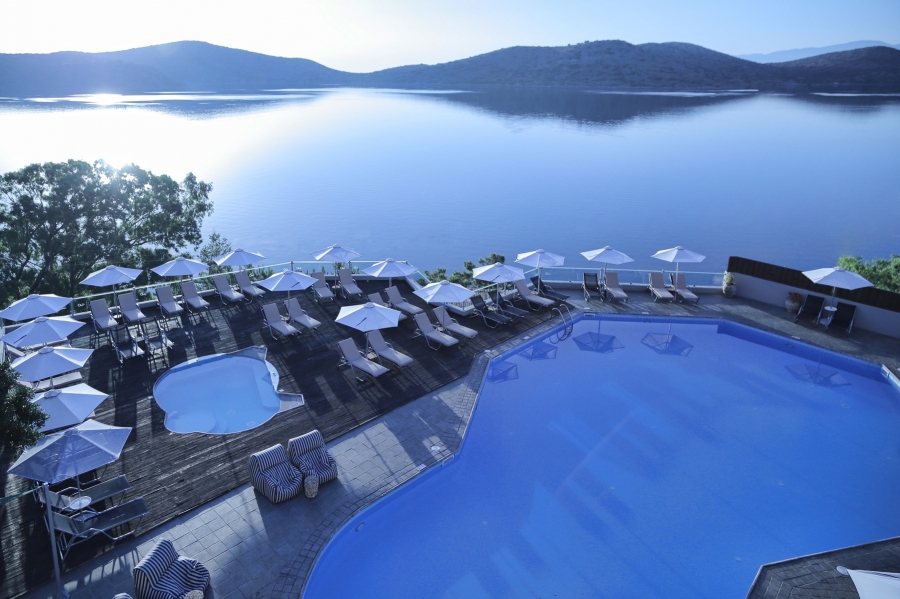 Στην Hotel Investment Partners το Elounda Blu
