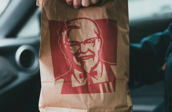 KFC: Γιατί αποφάσισε να δοκιμάσει nugget για πρώτη φορά