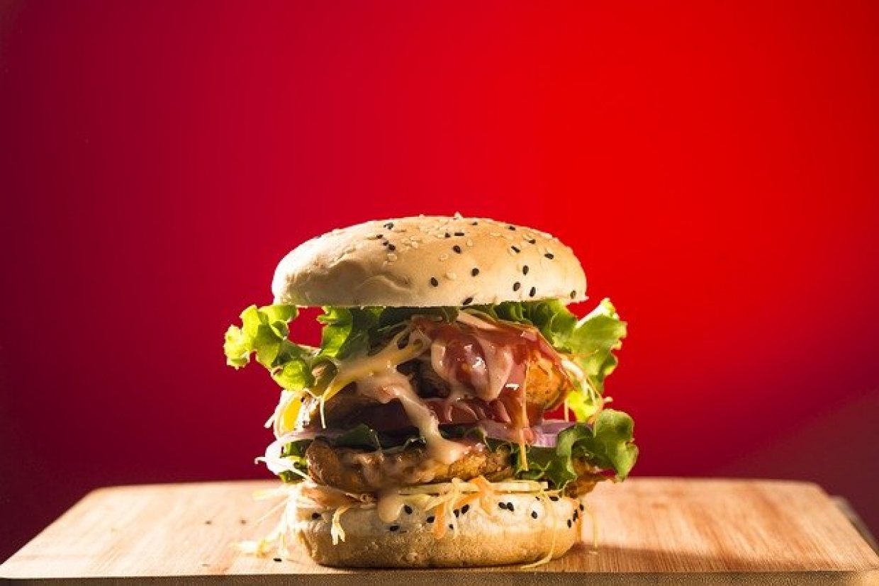 Φάκελος Burgers: Οκτώ spots που θα σας κάνουν να παραμιλάτε