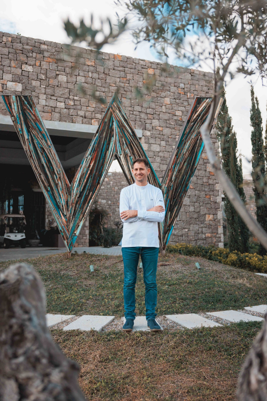 W Costa Navarino: Επιστρέφει στις 9 Απριλίου με Executive Chef...