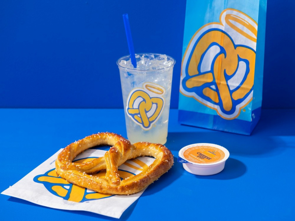 Auntie Anne&#039;s: Σχέδια για 12 drive-thrus